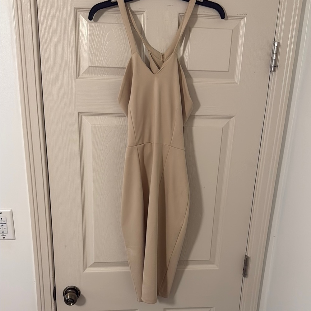 Elegant Beige Sleeveless Dress